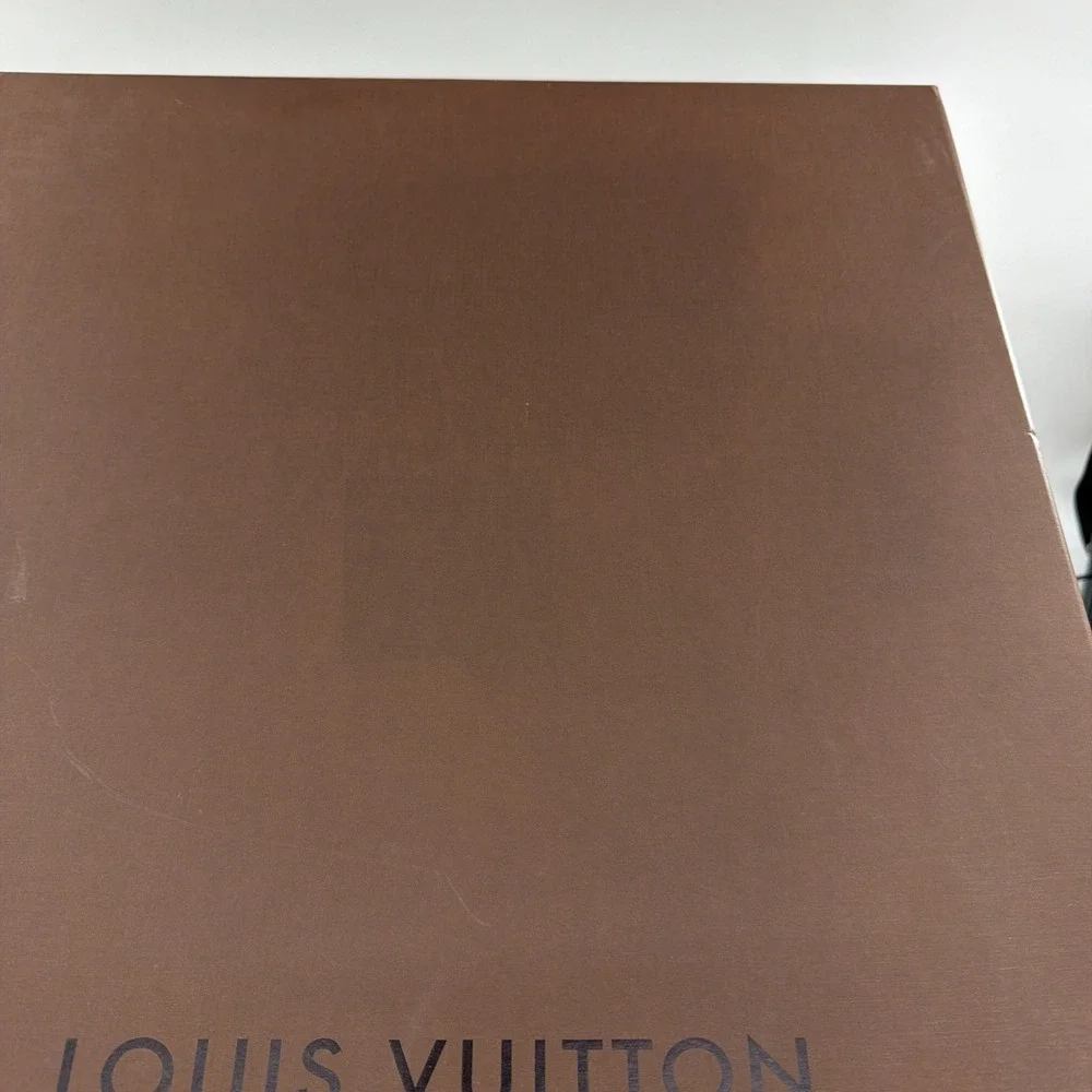 Louis Vuitton product large